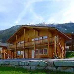 Sur Baselgia By Interhome Apartamento